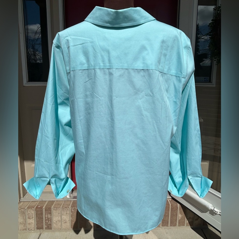 NWOT FOXCROFT s18W ‘Heritage’ shirt-beautiful Tiffany blue-shaped fit-retail $98 - Picture 2 of 5